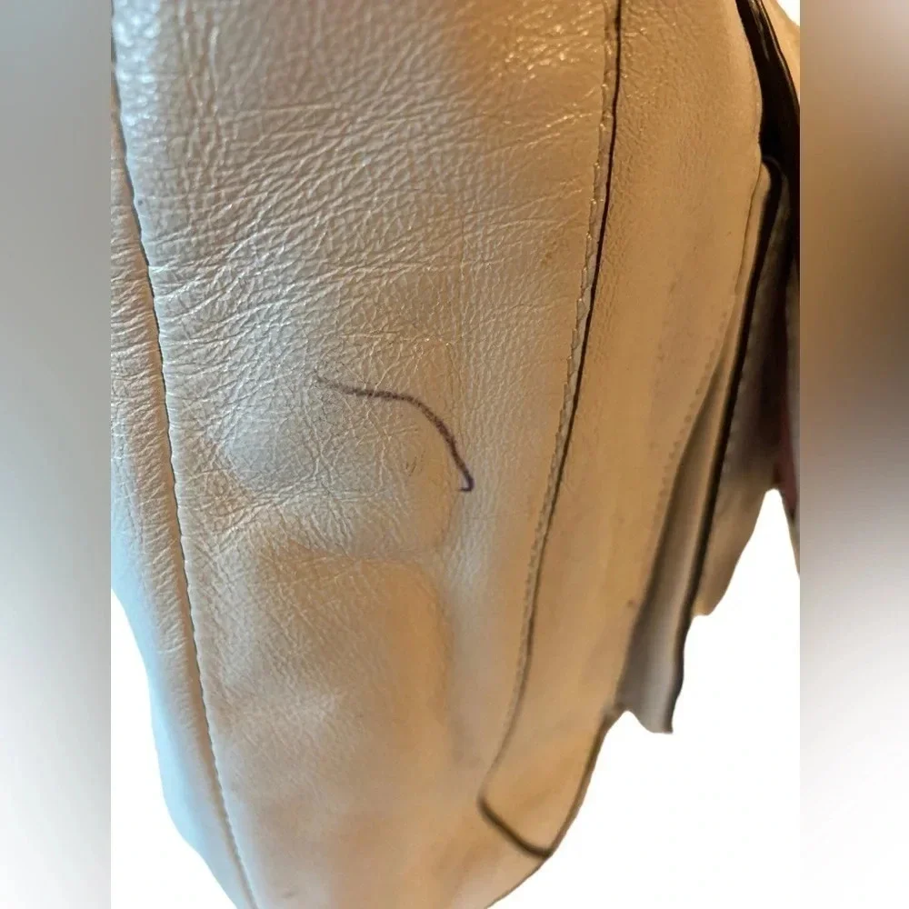 COACH Vintage Leather Shoulder Bag Pearl White Cream